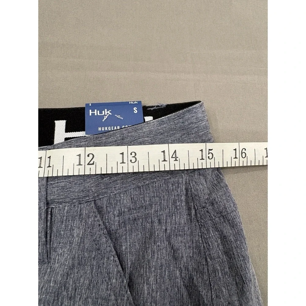 Huk Shorts Mens S Heathered Blue 8.5 Inseam Fishing Quick Dry Stretch Cargo